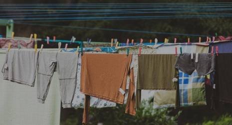 ¿Las bolsas para secadora pueden prevenir la formación de bolitas en la ropa?